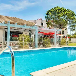 ibis-salon-de-provence.fr-provencehotel.com/